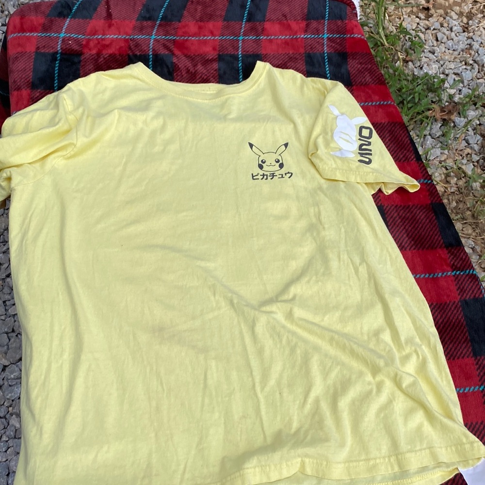 Pokémon T-shirt.  #185